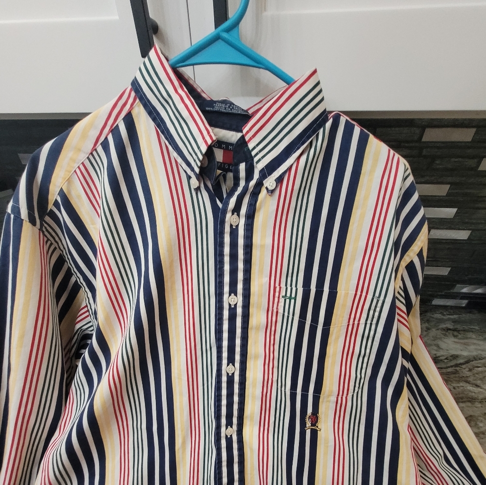 Tommy Hilfiger vintage button-down long sleeve 🔥
